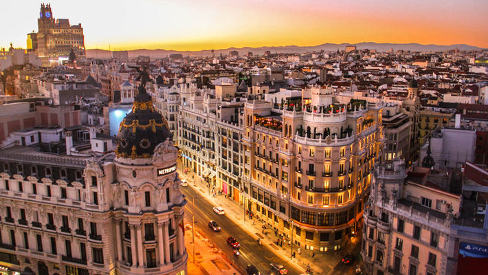 Madrid culinary culture, Spanish wine bars Madrid, luxury dining Madrid, Madrid tapas tasting experience, traditional Spanish desserts Madrid