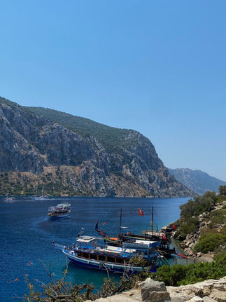 What should we take with us when going on a boat trip in Marmaris?