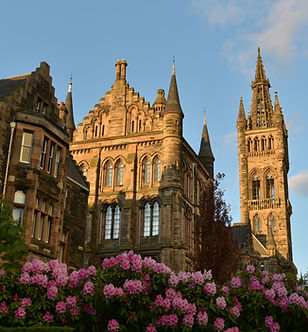 Glasgow buildings - Image by Paulina B