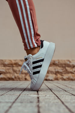 Image by Bogdan Glisik
