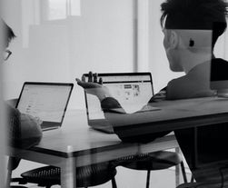 B2Bマーケターの日々の試行錯誤の様子