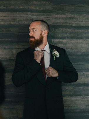 Fra Slips Til Butterfly: Trends og Tips til Brudgommens Hals