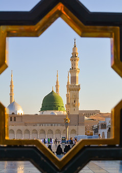 Image by Adli Wahid