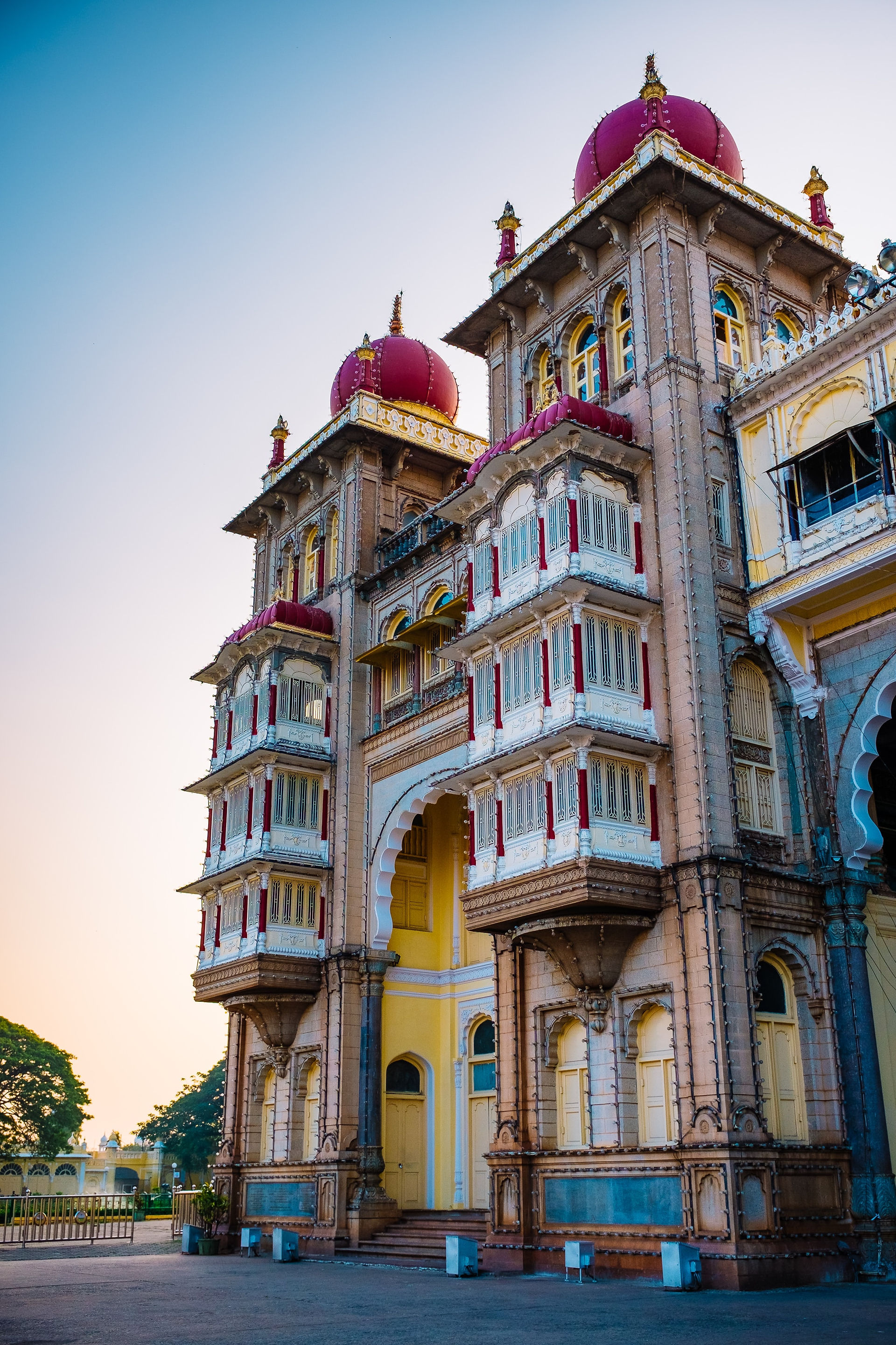 Luxury for Less travel series – Plane Luxury Escapes India Oberoi itinerary
