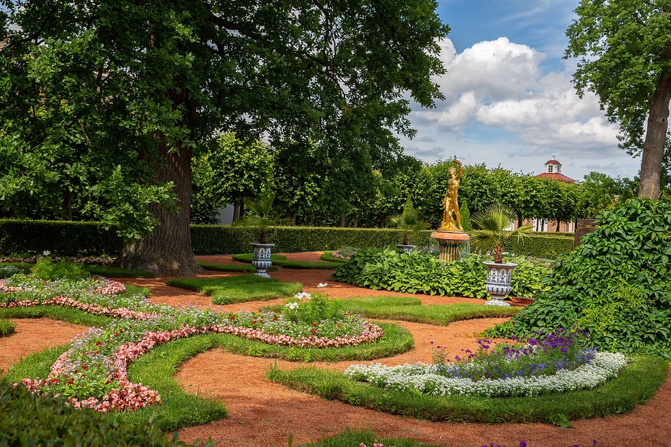 AUDLEY END HOYSE AND GARDENS