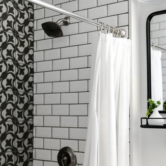 Custom tile bathtub surround
