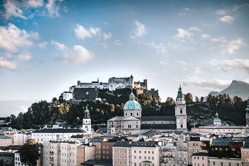 Travel to Salzburg with a dog — pet-friendly sights, city walks and hotels