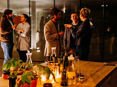 איך יוצרים קשרים מקצועיים