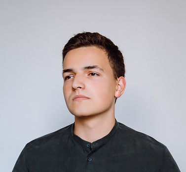 Image by Alex Suprun