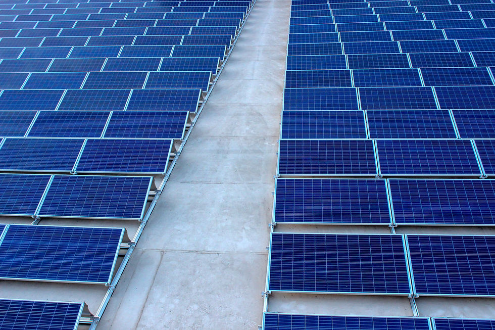 Photovoltaikanlage auf einem Firmengebäude