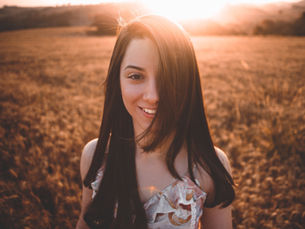 How to Wear Rose Quartz Jewelry: Metal Choice, Styling Tips, and Gemstone Healing Synergy