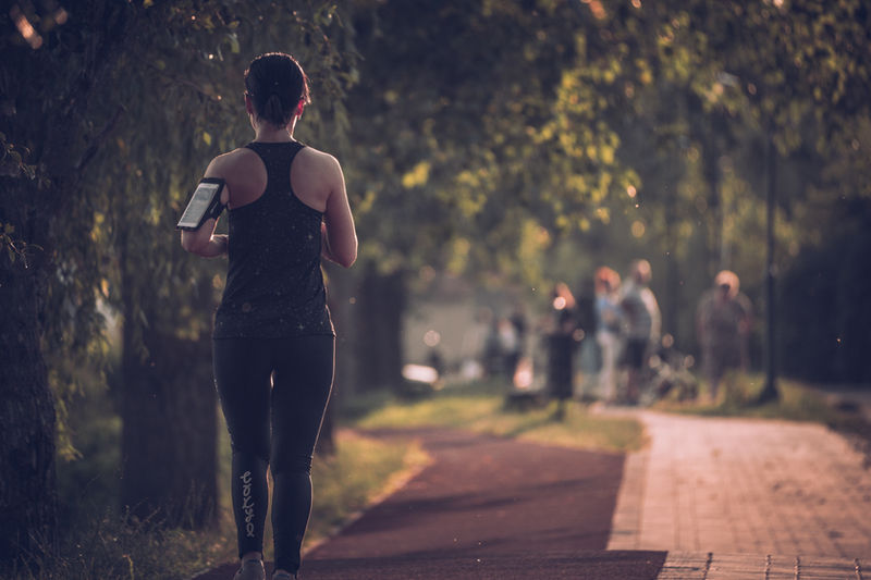 Mindful Holiday Fitness Routines: Staying Active During the Festive Season