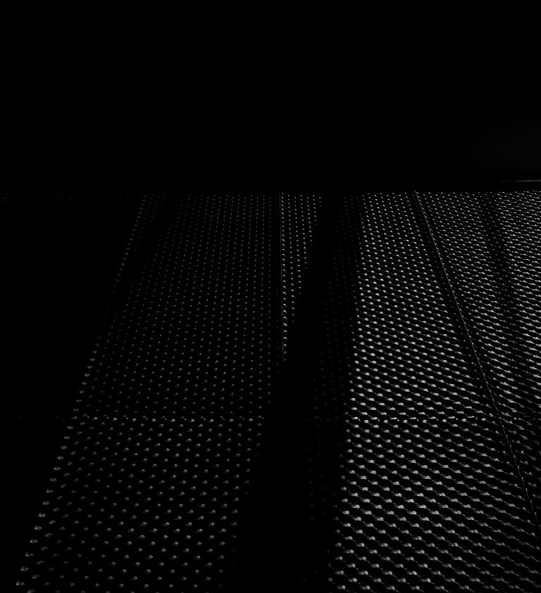 Image by Claudio Schwarz
