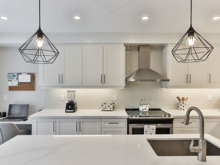 Creating a Sophisticated Kitchen in Glenview, Illinois: A Guide to Quality Cabinets and Countertops