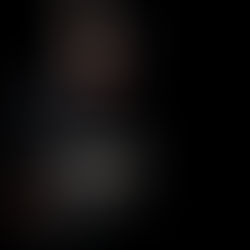 er Wunsch nach einer echten TPE-Beziehung ist groß – sowohl bei erfahrenen Subs, die tiefer gehen wollen, als auch bei Tops, die einen geeigneten Sklaven suchen. Doch wie findet man den passenden Partner? Wie geht man von der ersten Begegnung bis zum Vertrag vor? Und welche realistischen Zeitrahmen sind sinnvoll? In diesem Artikel gebe ich beiden Seiten – Tops und Subs – konkrete, verantwortungsvolle Empfehlungen.