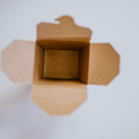 Limitaciones en la creatividad: por qué pensar dentro de la caja fortalece el diseño