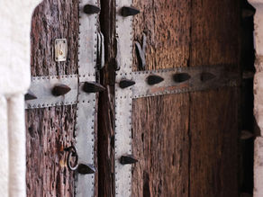 DON’T FORGET TO LOCK THE GATE