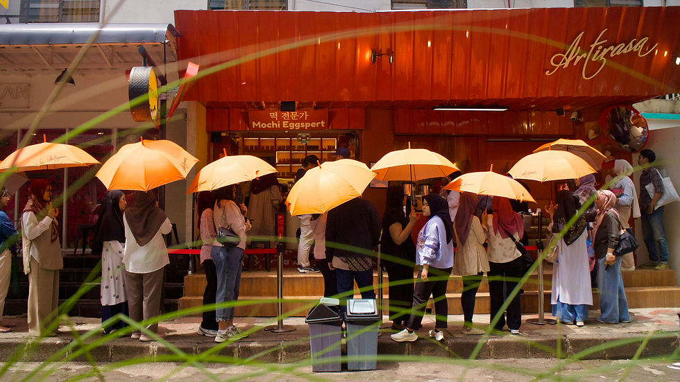 shoppers waiting in a line