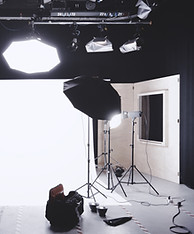 Image by Alexander Dummer