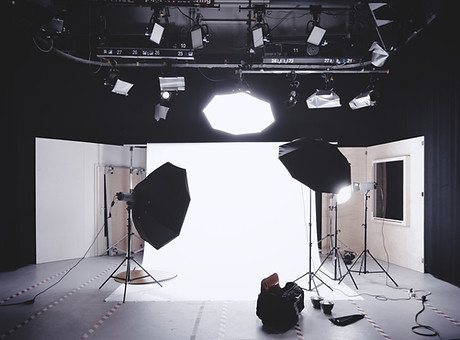 Image by Alexander Dummer