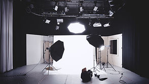 Image by Alexander Dummer