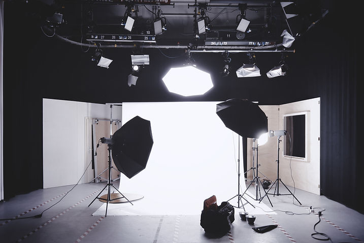 Image by Alexander Dummer