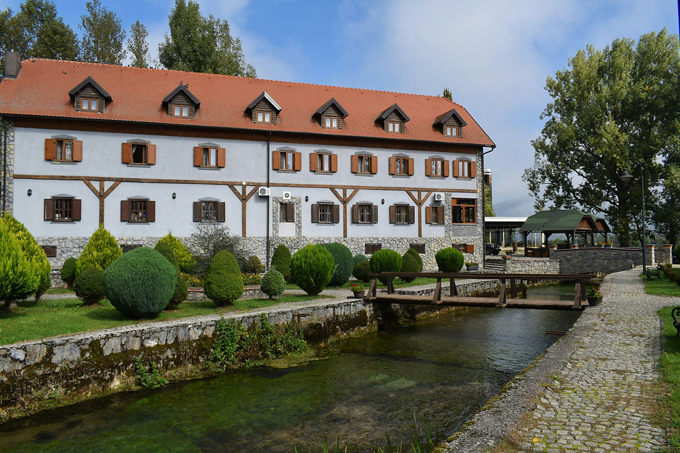Bild 2- Die ehemalige Wassermühle ist heute ein kleines Hotel