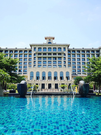 Hotels, Resorts & Casinos