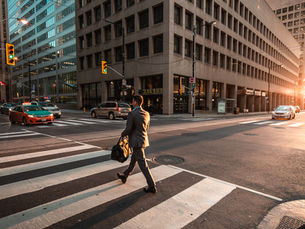 How Mid-Market Companies Can Compete Without Big Bank Backing