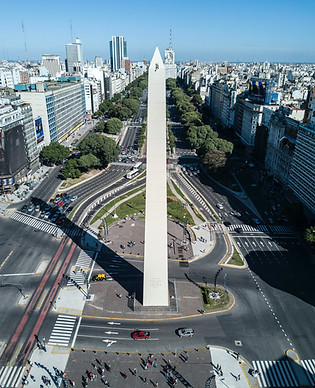 Image by Nestor Barbitta