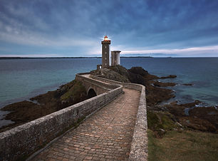Image by Luca Bravo