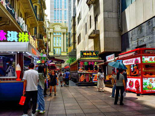 Game Theory: Hotelling Model of Spatial Competition