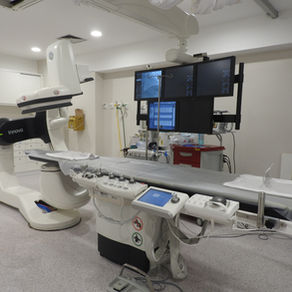 Artificial Intelligence in Intensive Care Units: Enhancing Treatment Recommendations