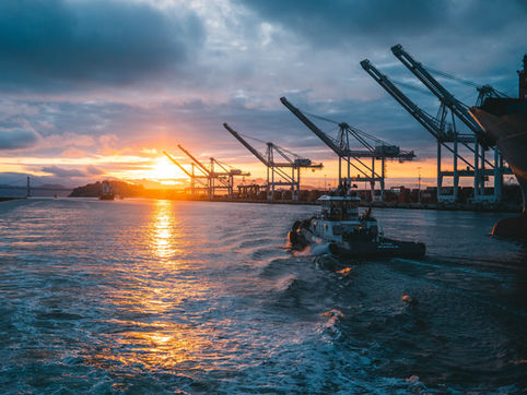 El desarrollo portuario es fundamental para el crecimiento del comercio exterior de Colombia.