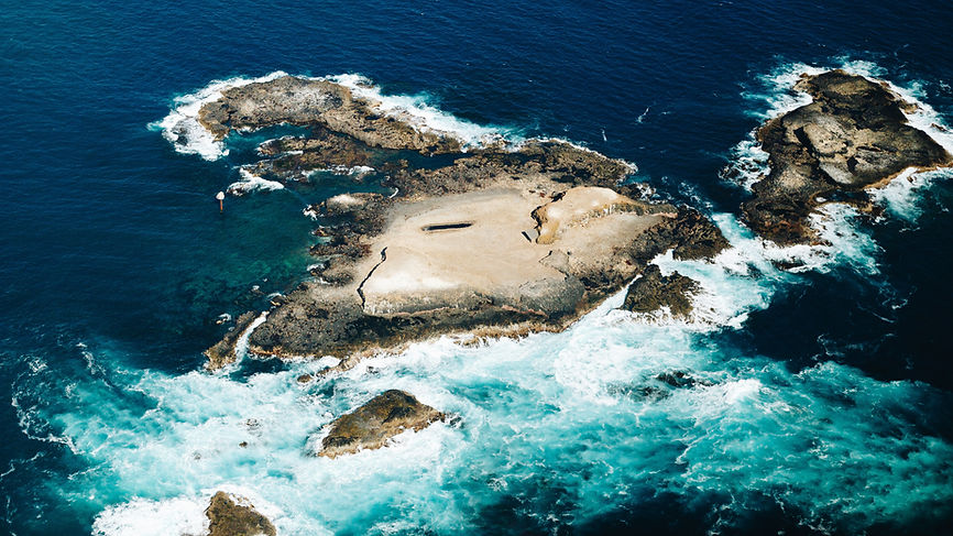 Image by Isaac Benhesed