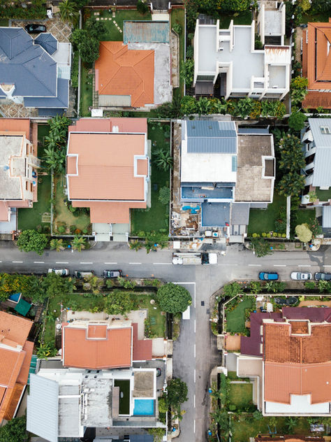 Navigating the 2024 Real Estate Landscape: A Balance of Challenges and Opportunities