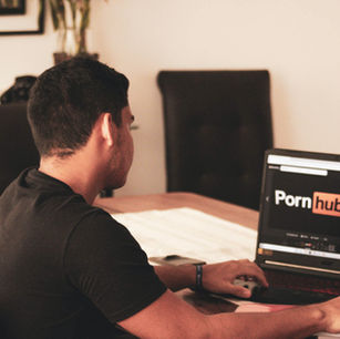 Quand le porno prend trop de place : témoignage et conseils pour s’en sortir