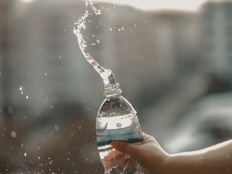 Tap or Bottled? Advice on Safe Drinking Water Abroad