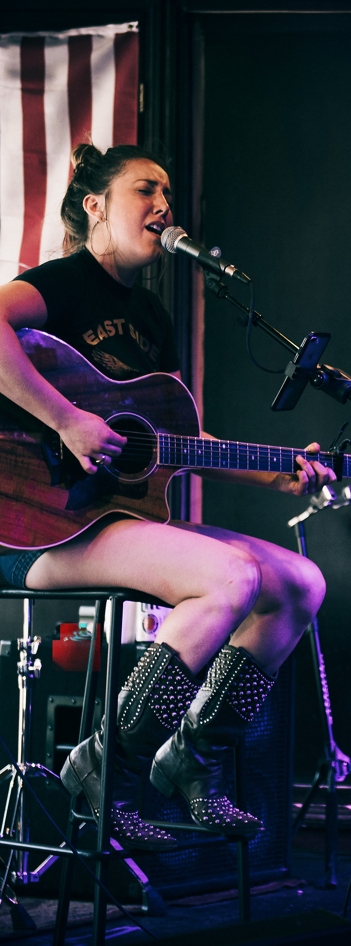 Image by Tim Mossholder