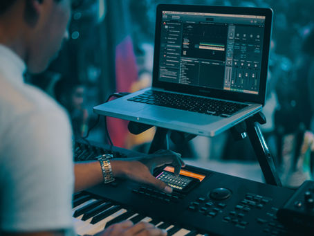 Choosing Your Wedding Band/DJ