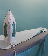 repassage, repasser, iron, ironing, linge, corbeille, panière