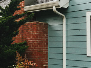Best siding colors for Pittsburgh homes showing popular neutral and bold color options