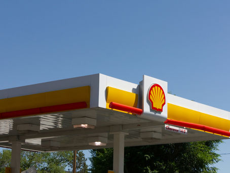 Shell oil market volatility earnings 2026, Shell traders profit from Iran war, Shell strongest quarterly earnings in two years, Shell Q1 2026 results analysis, Shell CEO volatility created opportunities, oil trading profits during geopolitical conflict, Shell buyback cut and dividend increase, Shell Qatar production disruption, Shell integrated gas output forecast 2026, energy majors benefit from oil price swings.