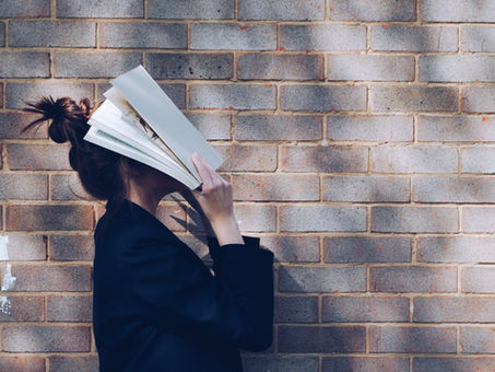 From the Bookshelves: Pretend I'm Dead