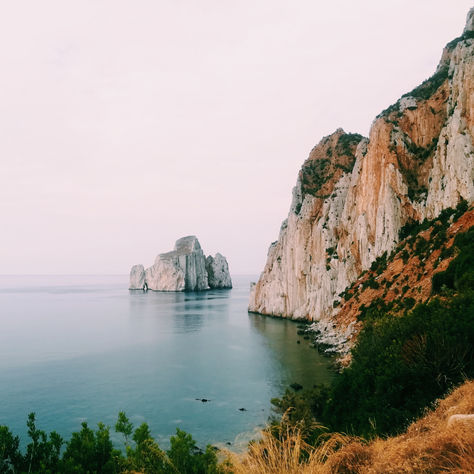 The Enchanting Beaches of Sardinia: Crystal Clear Waters and Pristine Shores