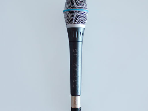 Top Factors to Consider When Selecting a Vocal Microphone for Live Performances