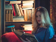 how to start bookstagram, what to post, instagram, book lover, reading, book posting to instagram, bookstagram caption, new to bookstagram, instagram algorithm