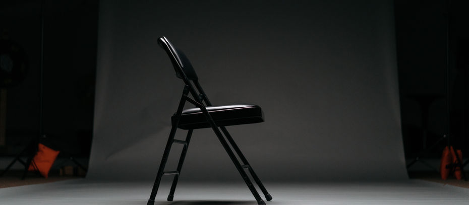 Öykü- Mustafa Sarp Paker- Çimlerin Kaldırma Kuvveti