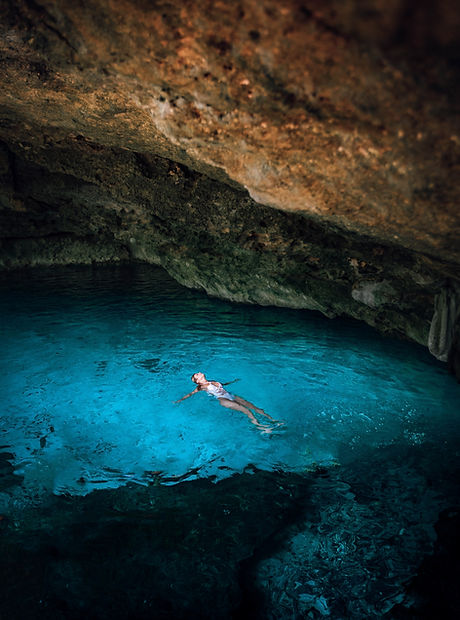 Image by Roberto Nickson