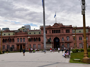 Recorrido por la Plaza de Mayo con Bluebot - 3ºA
